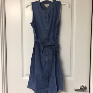 NWT chambray dress with belt